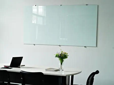 Glas-Whiteboard